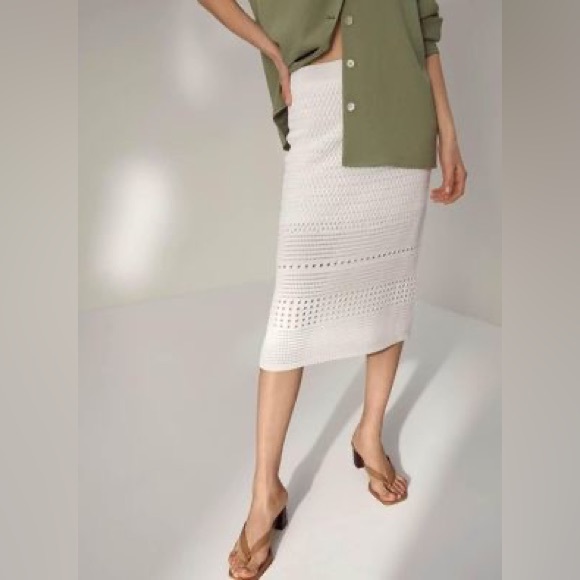 New, never worn Aritzia Wilfred White Heirloom Skirt - Medium - Picture 2 of 11